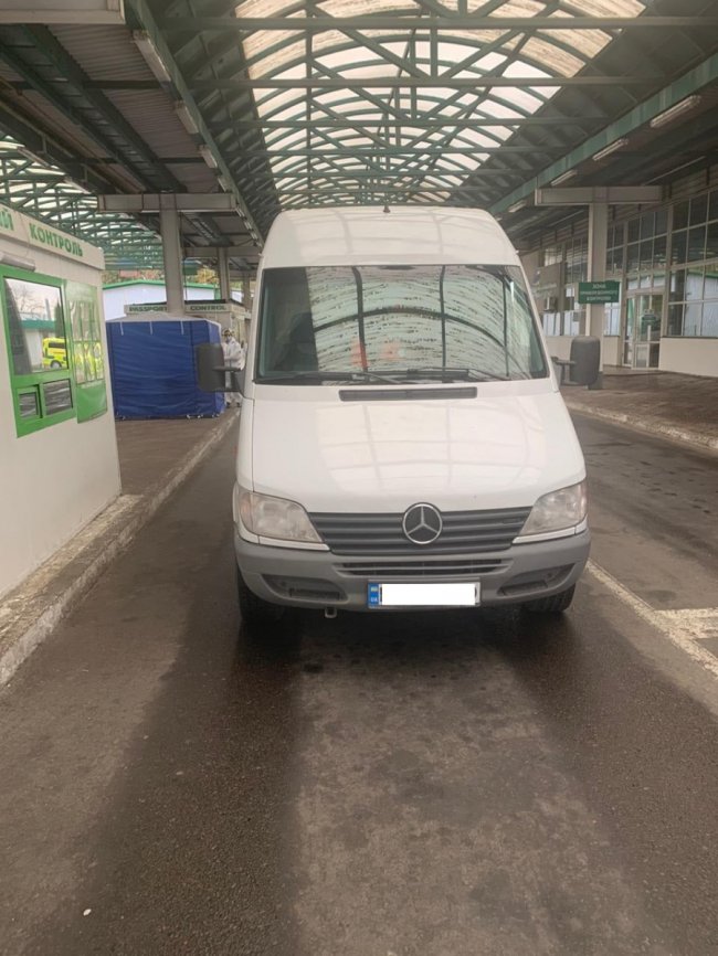 Повертаючись з Польщі, українець втратив на кордоні понад 80 тисяч доларів