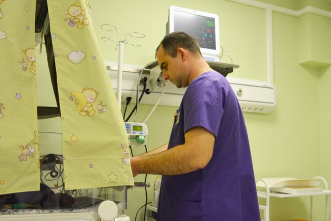 У Луцьку відкрили оновлений неонатальний центр для немовлят-«поспішайок». ФОТО