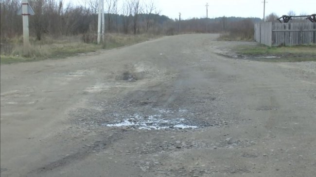 Селяни на Волині майже 40 років живуть без дороги. ВІДЕО