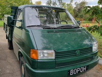 Громада на Волині відправила вже 7 авто для військових. ФОТО