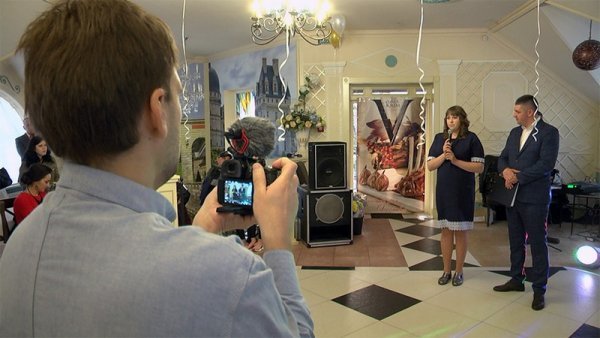 Червона доріжка, стилісти, вечірка: на Волині влаштували свято для мам особливих діток