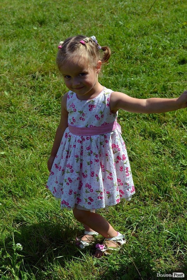 Діти  і «Бандерштат». ФОТО