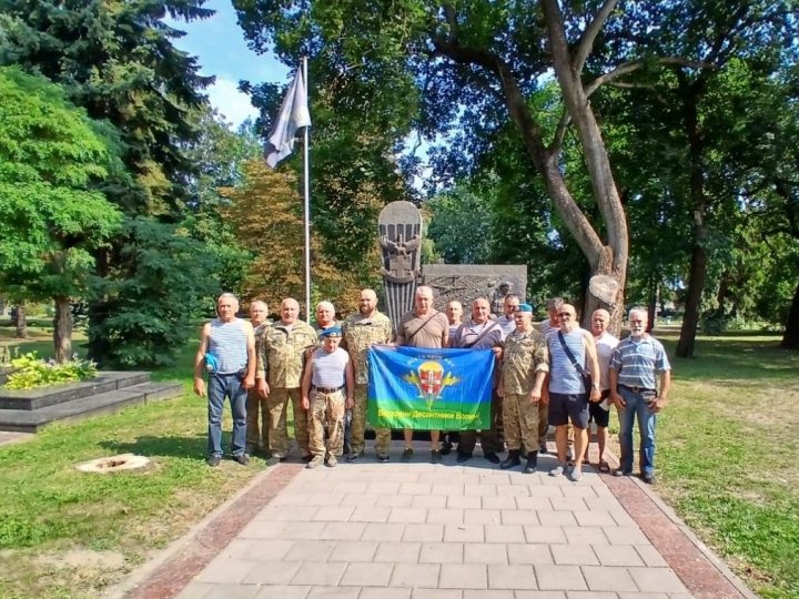 У Луцьку вшанували пам'ять загиблих десантників. ФОТО