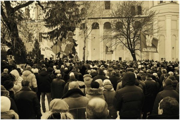 «Євронеділя» в Луцьку: віче, хода та панахида. ФОТО