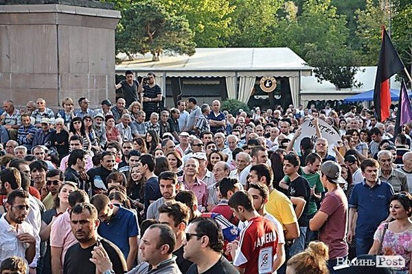 У Вірменії силовики розігнали протестувальників. ФОТО. ВІДЕО