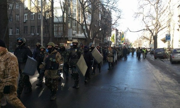 Верховну Раду пікетують тисячі майданівців. ФОТО