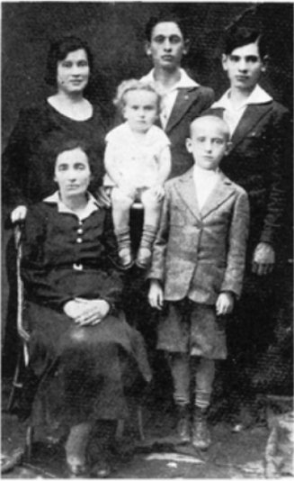 Євреї Олики на фотографіях 1920-1930-их років