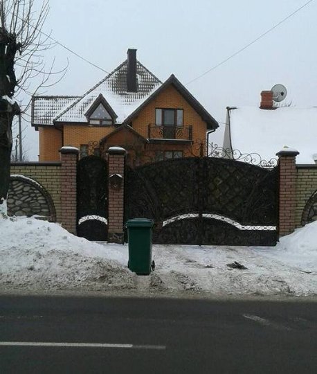 Мешканці луцької вулиці купили контейнери, бо обридло сміття, - муніципали