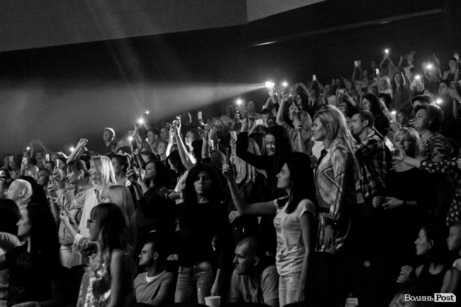 Шквал емоцій та запальна музика: як у Луцьку виступав Dan Balan. ФОТО