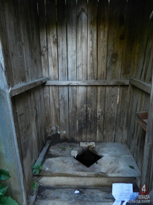 Жахи нашого міста: громадські вбиральні Луцька. ФОТО