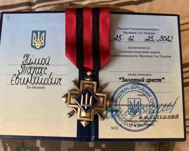 Залужний нагородив волинянина, який воює у танковій бригаді Залужний нагородив волинянина, який воює у танковій бригаді