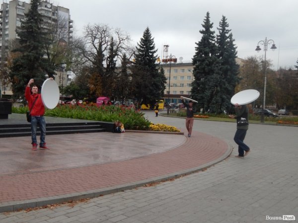 На Театральному майдані Луцька встановили безплатний wi-fi. ФОТО