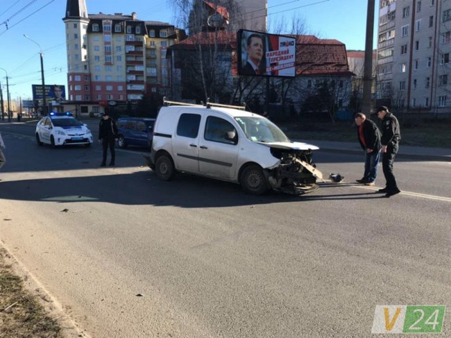У Луцьку на Конякіна влупилися два авто: «чобітку» знесло передок. ФОТО