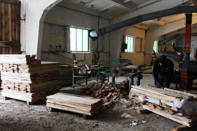 Дари лісу  і «тепло» в брикетах: показали, як успішно працює волинське підприємство. ФОТО