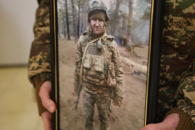 У Луцьку попрощалися із воїном Андрієм Нестеренком