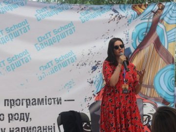 «Я нічого не вживаю, це – хронічна ненормальність»: про що говорила Яніна Соколова на «Бандерштаті»