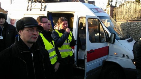 Як пікетували маєток Пшонки. ФОТО