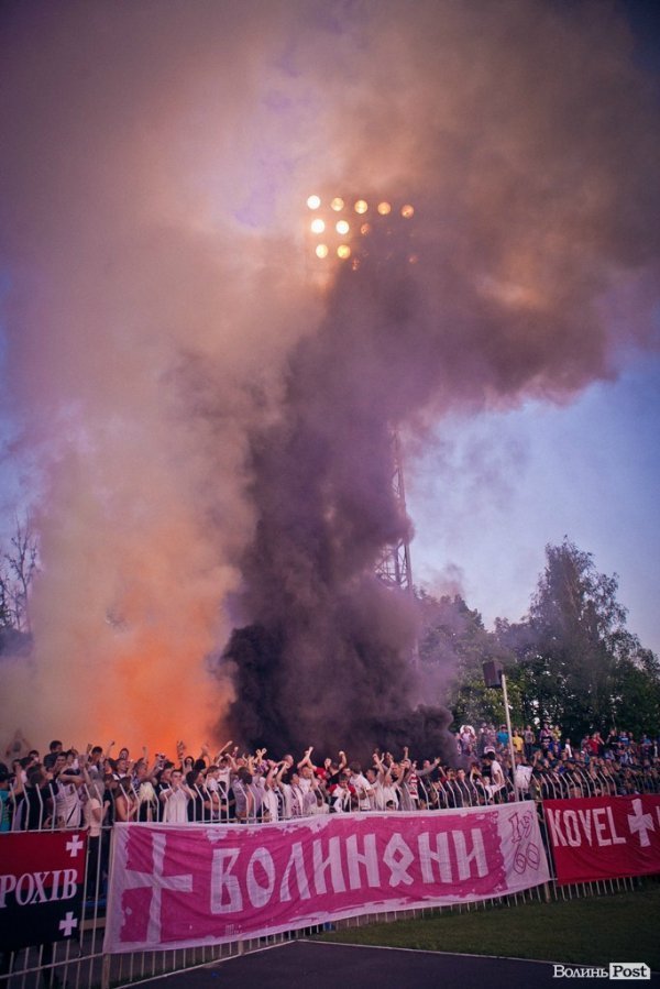 Фанати «Волині»: прихильники нацизму і фаєр-шоу? ФОТО. ВІДЕО