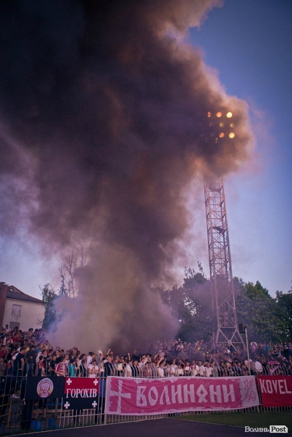 Фанати «Волині»: прихильники нацизму і фаєр-шоу? ФОТО. ВІДЕО