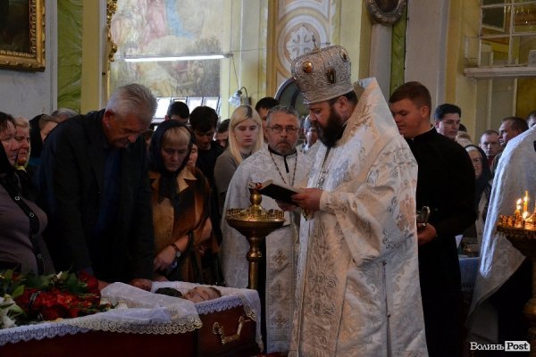 У Луцьку провели в останню путь двох бійців 51-ої бригади. ФОТО