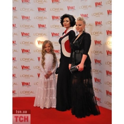  Діана Дорожкіна та сестри Петрик