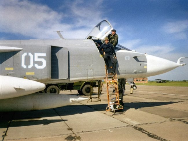 Останні фронтові бомбардувальники Су-24 у Луцьку. ФОТО