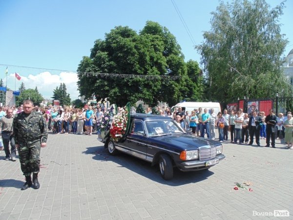 Громадська панахида за воїнами 51-ої бригади в Луцьку. ФОТО