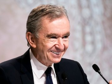 У трійці лідерів Forbes відбулись зміни: Джефф Безос поступився місцем Бернару Арно