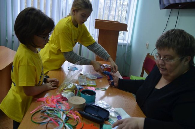 Луцькі дітлахи долучилися до акції «Тепла іграшка надії». ФОТО