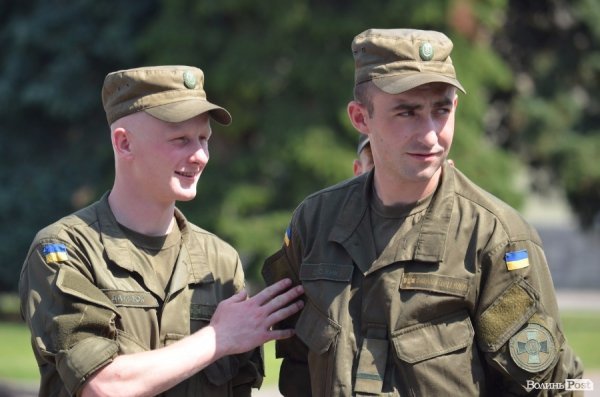 У Луцьку вже почали святкувати День Конституції. ФОТО