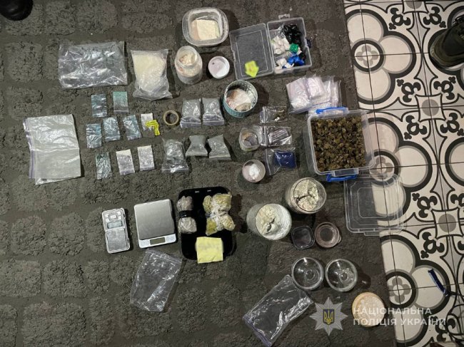 Самовільно залишив військову частину: у Луцьку затримали 25-річного львів'янина, який продавав наркотики 