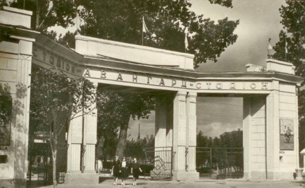 Найбільшому стадіону Волині ‒ 80