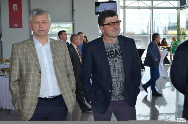 У Луцьку презентували нові автомобілі преміум класу. ФОТО