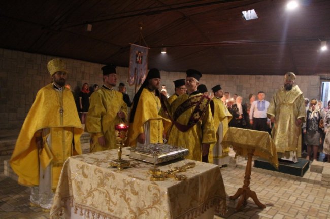 У храмі в Луцькому замку відновлять регулярні служби