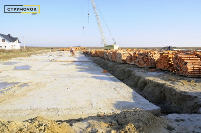 «Інвестор» перетворює пустир під Луцьком на унікальний житловий комплекс. ФОТО*