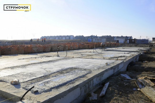 «Інвестор» перетворює пустир під Луцьком на унікальний житловий комплекс. ФОТО*