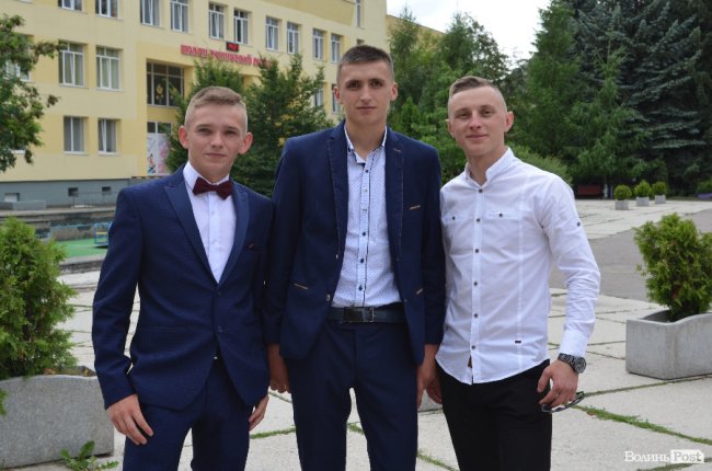 «Ви наша надія»: у луцькому педколеджі – випускний. ФОТО