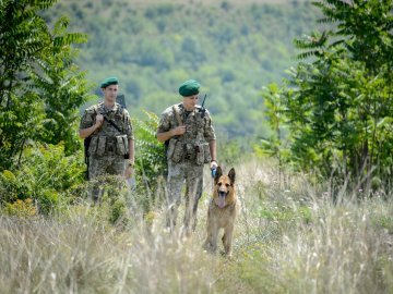 Луцькі прикордонники затримали трьох індійців