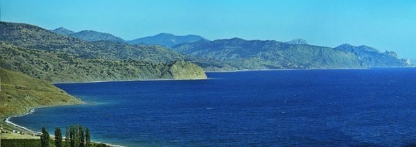 Дорога на Судак 11.08.2012 р. Автономна Республіка Крим  Автор Тетяна Яцечко-Блаженко 