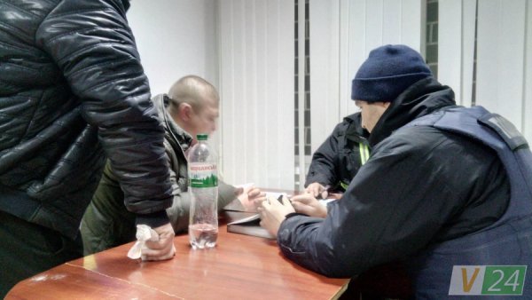 Лучанин розламав стіл поліцейським, бо його не пустили в нічний клуб