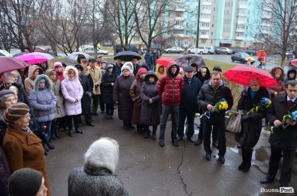 У Луцьку вшанували пам'ять народного «рухівця» В'ячеслава Чорновола . ФОТО
