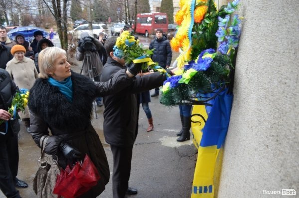 У Луцьку вшанували пам'ять народного «рухівця» В'ячеслава Чорновола . ФОТО