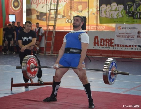 У Луцьку стартував ювілейний чемпіонат світу WPA з пауерліфтингу. ФОТО 