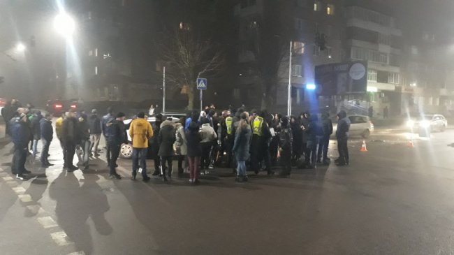 У Луцьку – «п’яна» автотроща на Відродження, серед постраждалих  – дитина 