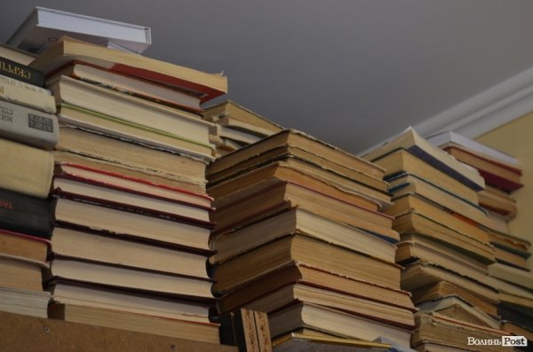 Волинь зібрала більше тисячі українських книжок для Криму. ФОТО