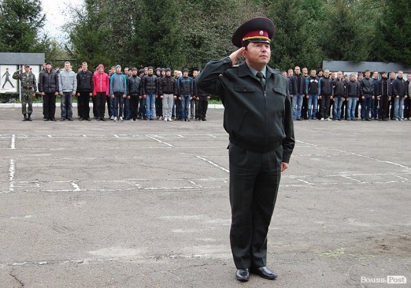 Як волинських юнаків проводжали в армію. ФОТО
