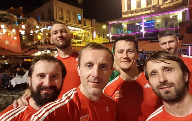 Екс-заступник мера та луцький патрульний пробігли 42 кілометри марафону. ФОТО