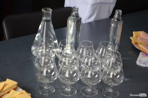 На луцькому спиртзаводі запустили нову лінію виробництва горілки. ФОТО. ВІДЕО