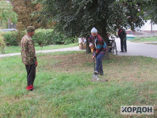 На Волині висадили квіти пам'яті на честь загиблих в АТО. ФОТО