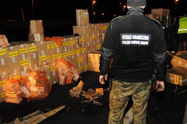 У потязі з Волині поляки знайшли контрабанду на 1,5 мільйона